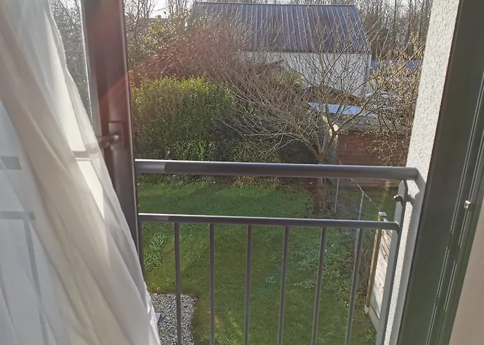 Hotel Logis Au Moyne De Saire