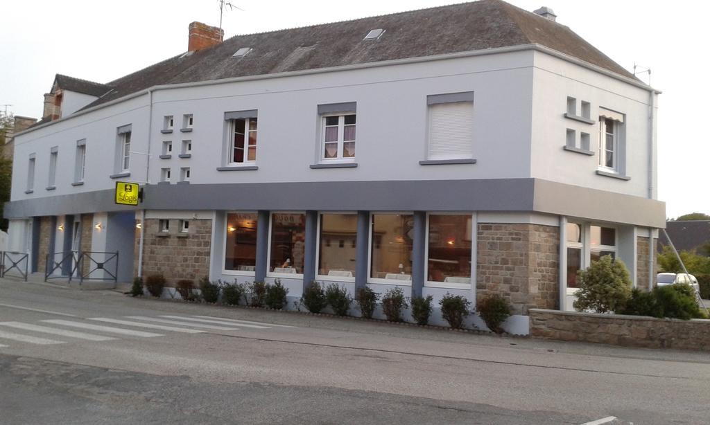 Hotel Logis Au Moyne De Saire Hotel Reville