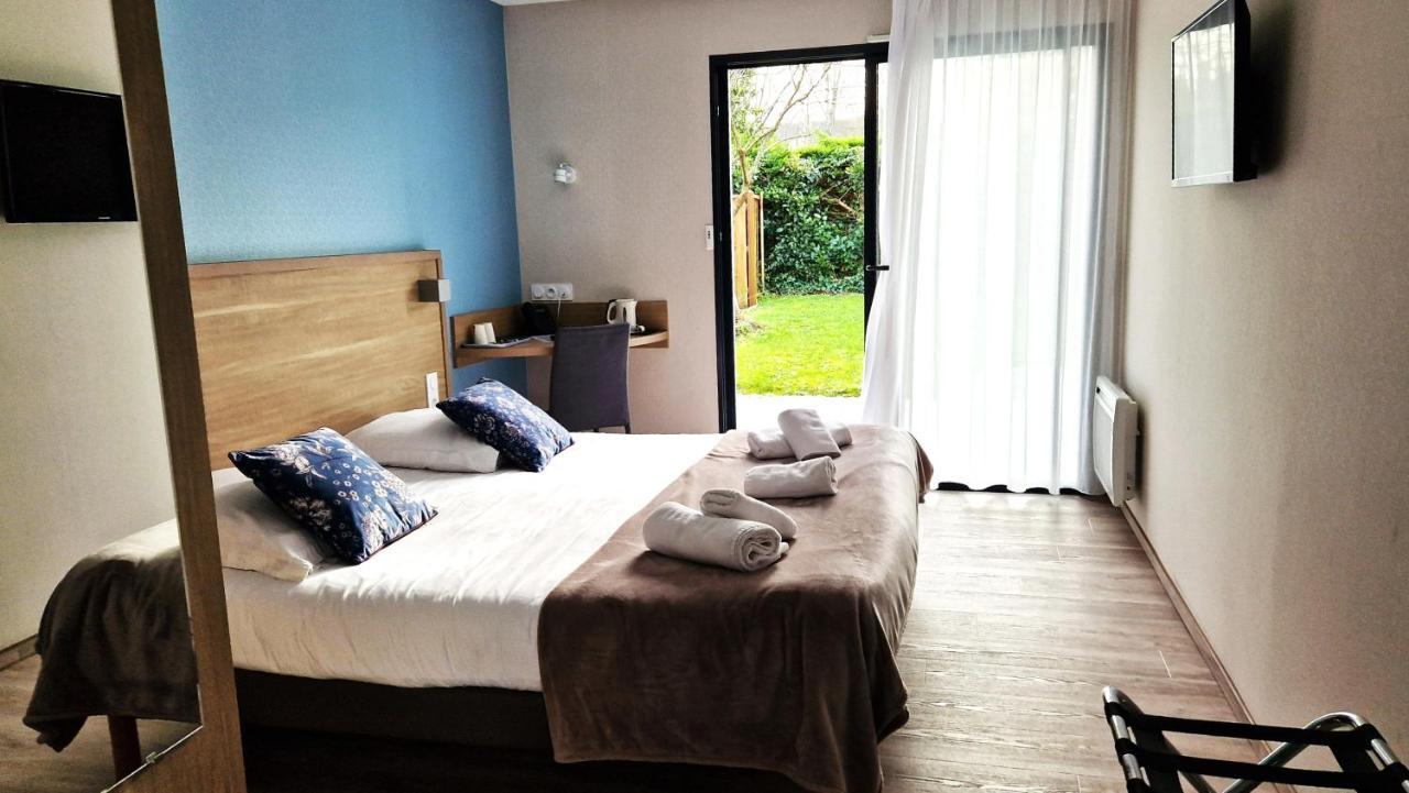 Hotel Logis Au Moyne De Saire Hotel Reville