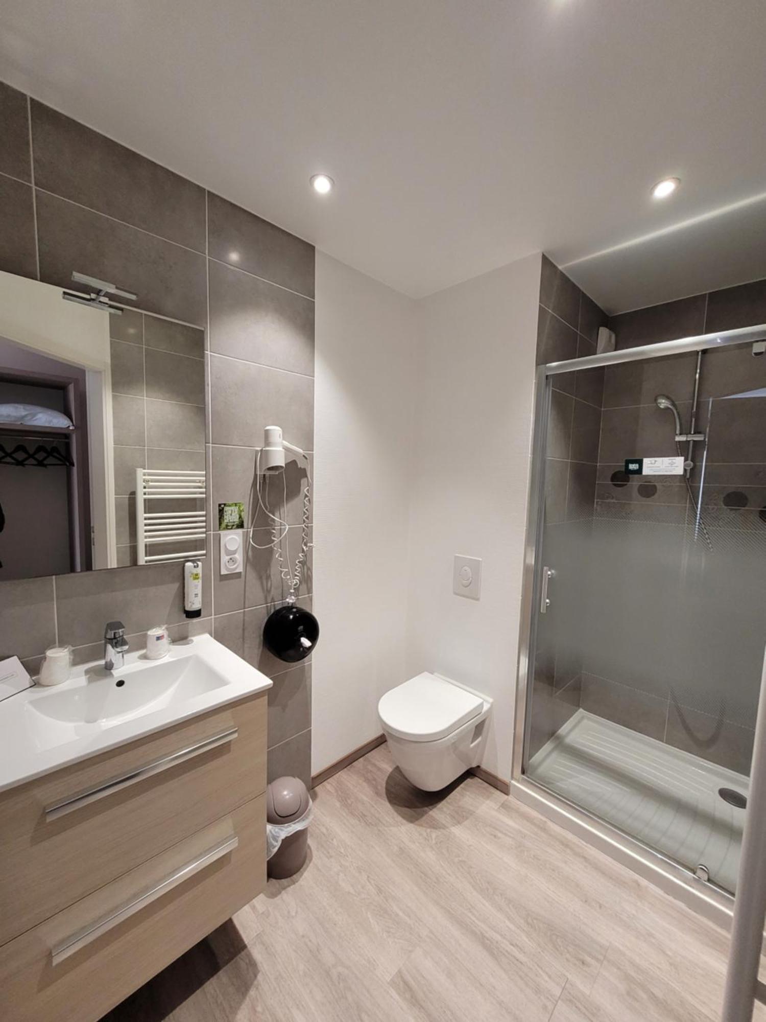 Hotel Logis Au Moyne De Saire 3* Reville