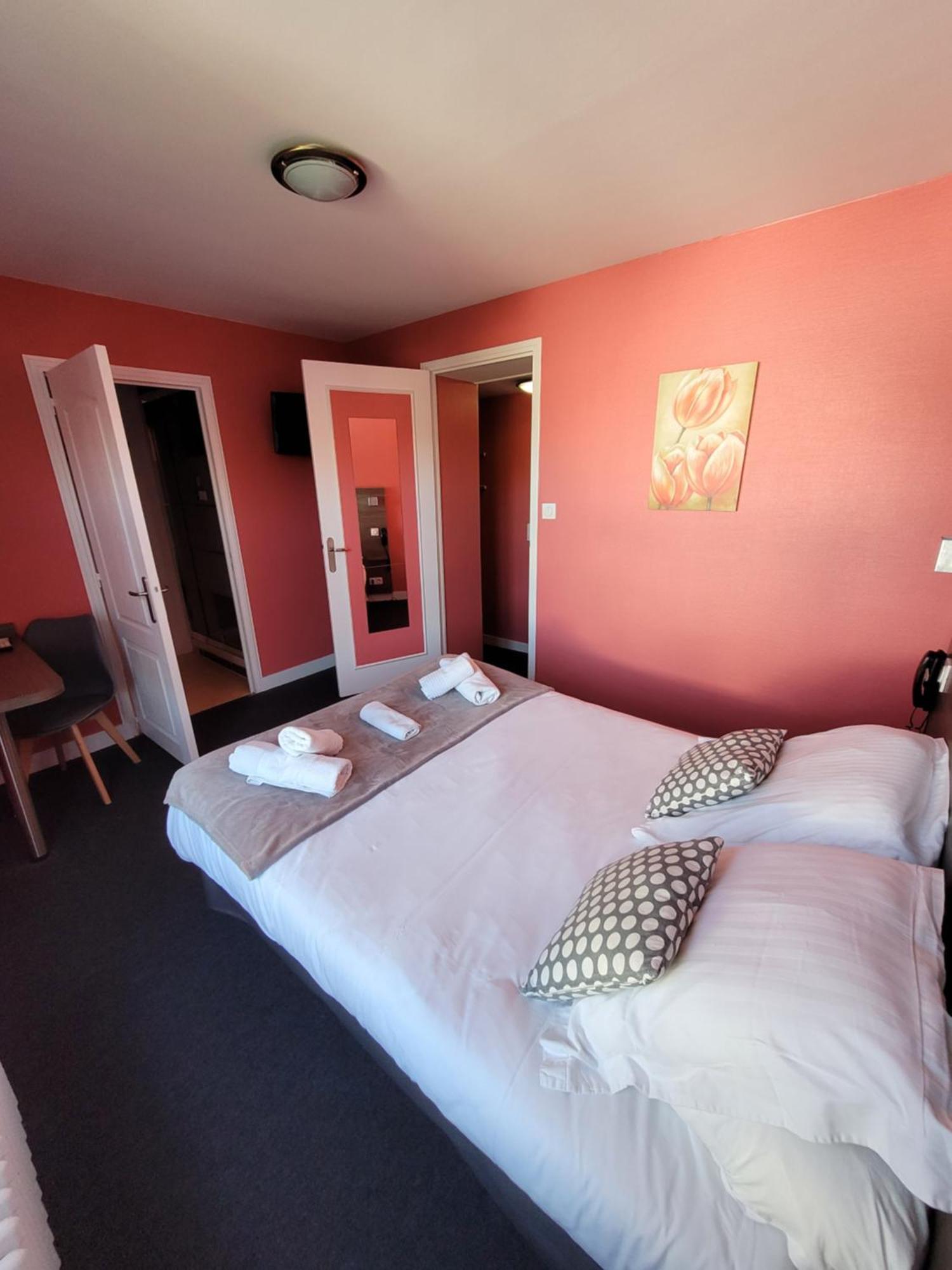 Hotel Hotel Logis Au Moyne De Saire Reville
