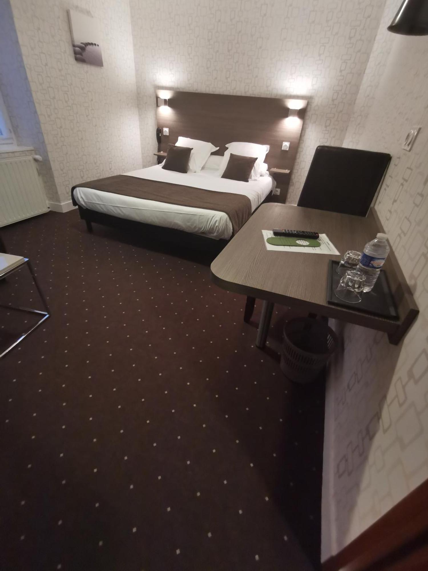 Hotel Logis Au Moyne De Saire Hotel