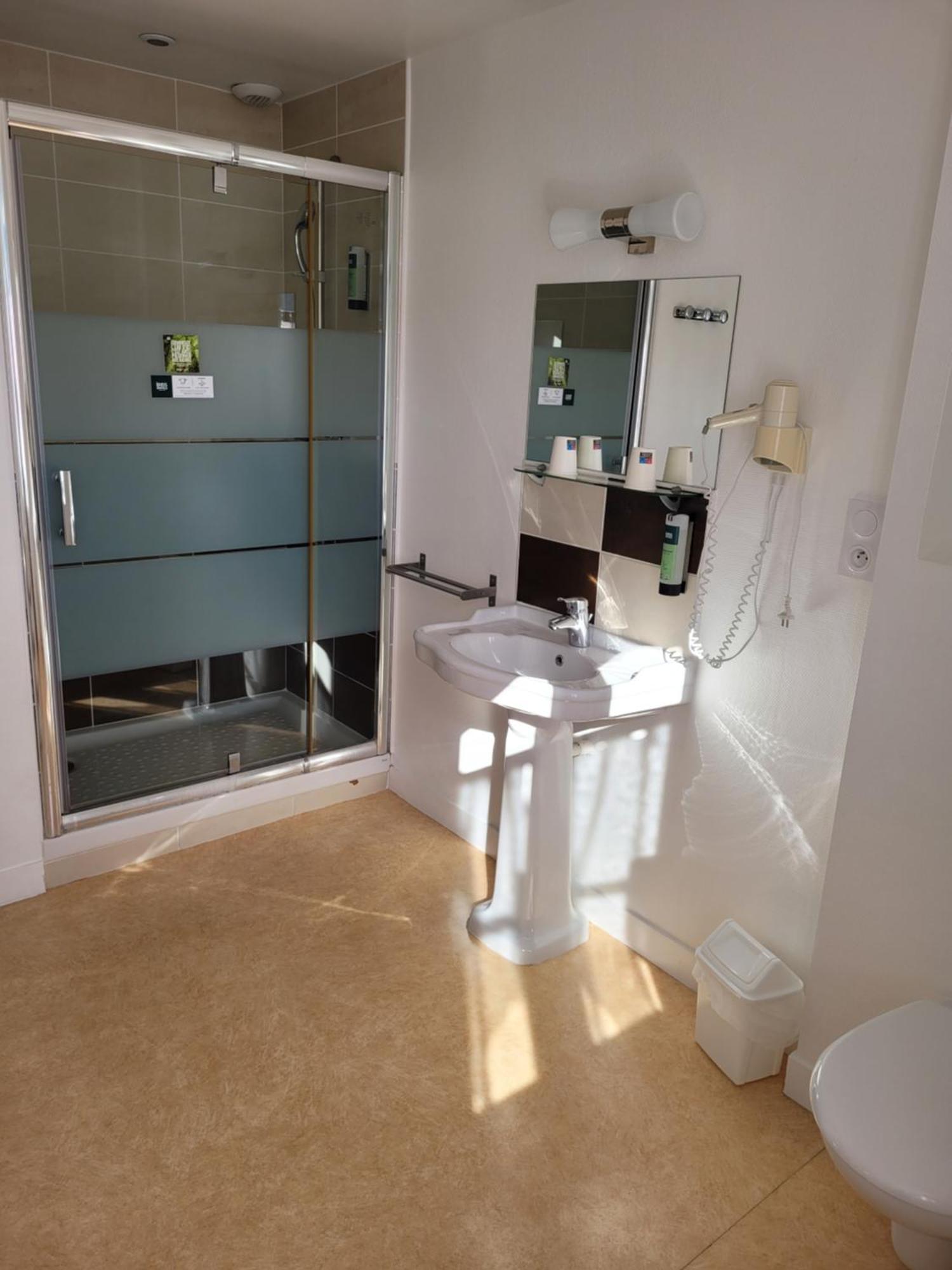 Hotel Logis Au Moyne De Saire 3* Reville