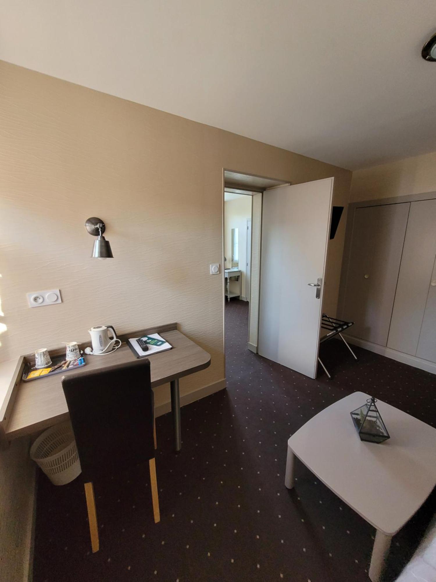 Hotel Logis Au Moyne De Saire 3* Reville