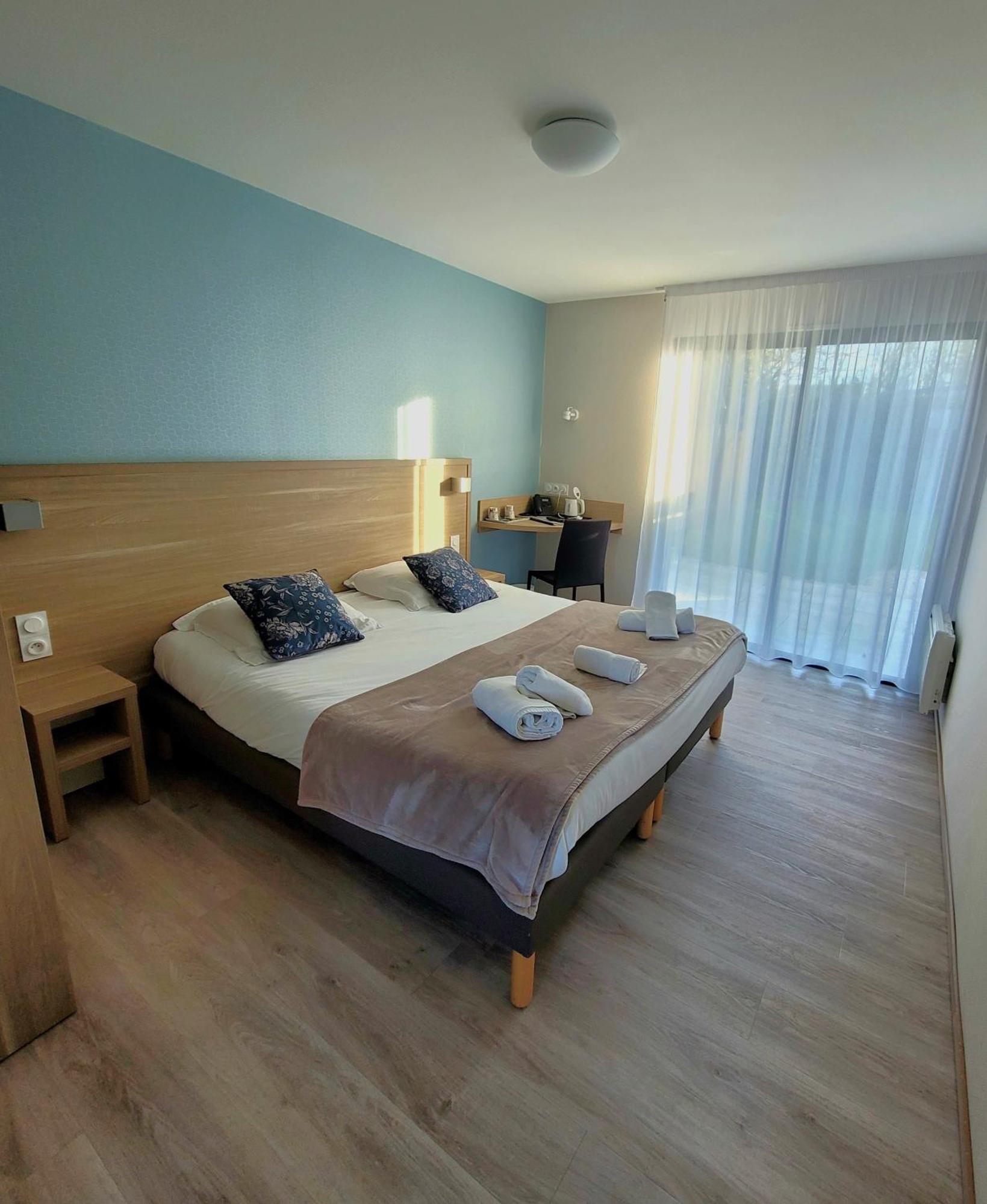 Logis Au Moyne De Saire Hotel Réville