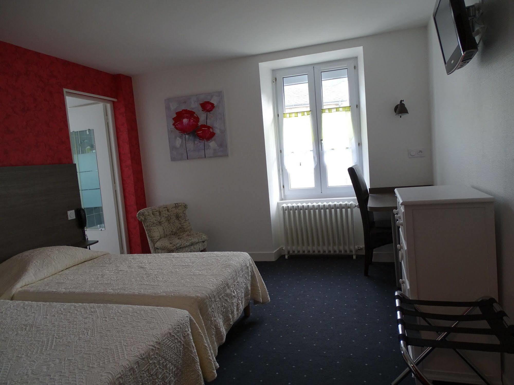 Hotel Logis Au Moyne De Saire Hotel