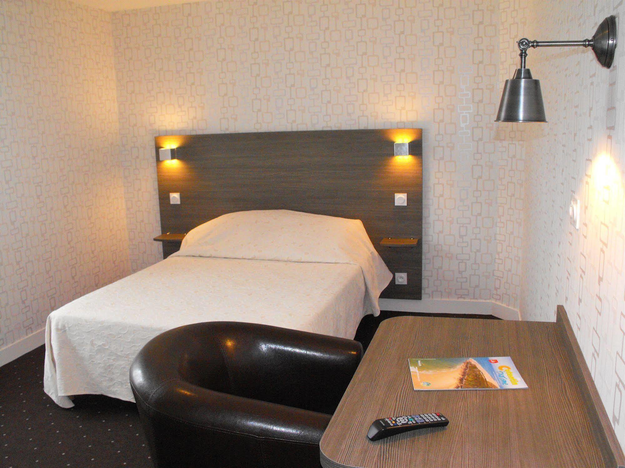 Hotel Logis Au Moyne De Saire Reville