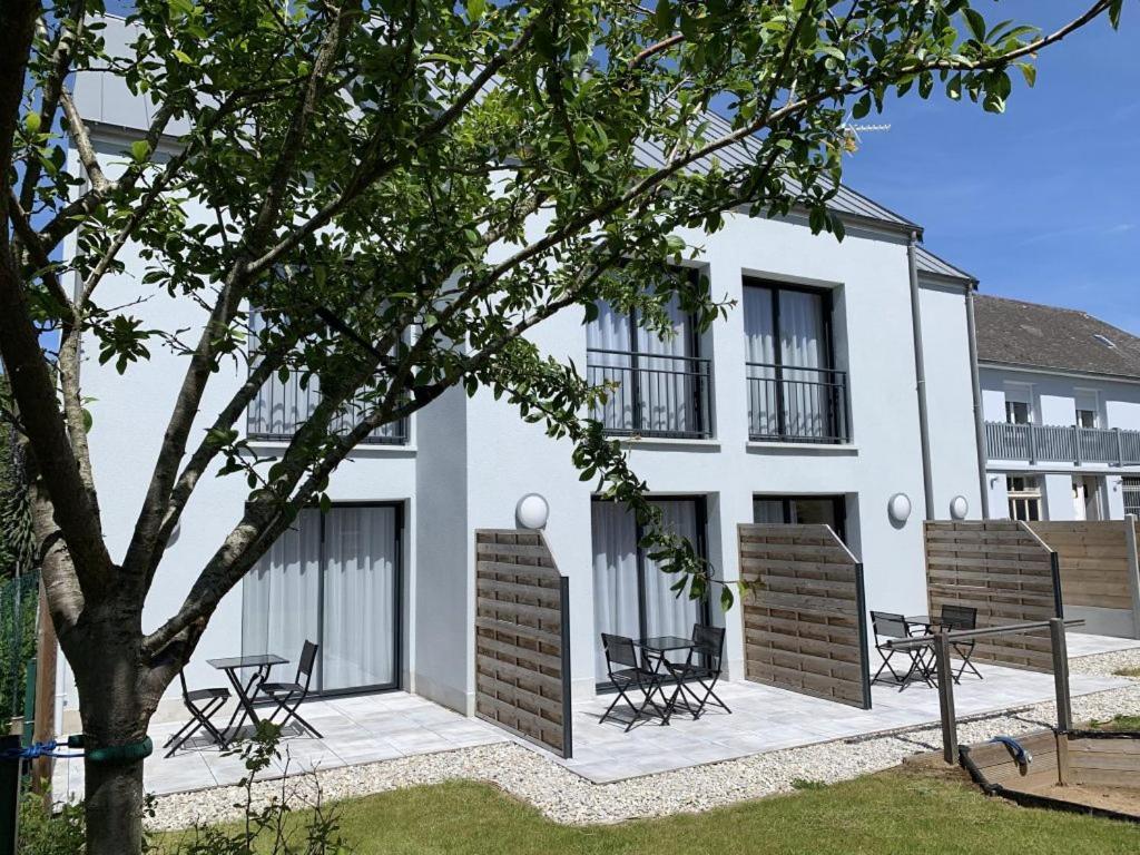 Hotel Logis Au Moyne De Saire
